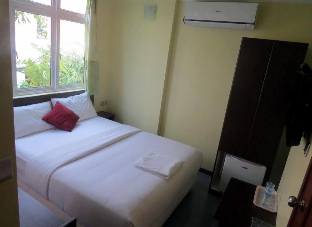 Coral Queen Inn ฮุลฮูมาเล ภายนอก รูปภาพ