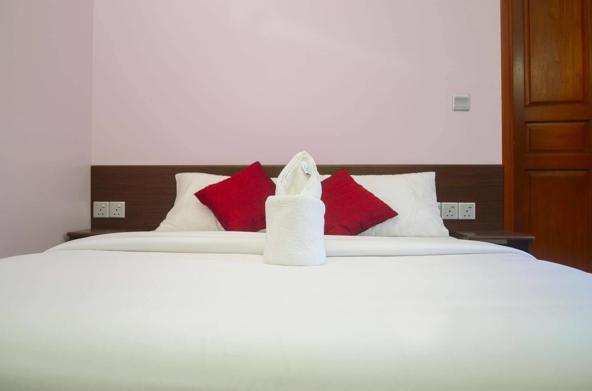 Coral Queen Inn ฮุลฮูมาเล ภายนอก รูปภาพ