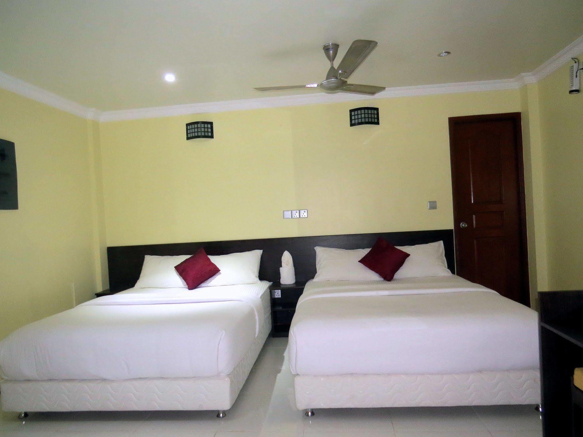 Coral Queen Inn ฮุลฮูมาเล ภายนอก รูปภาพ
